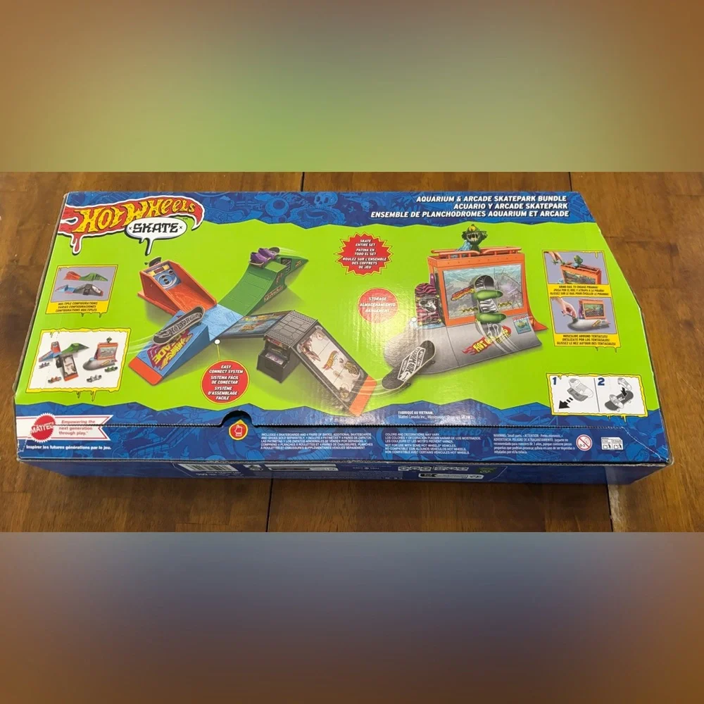Hot Wheels Tony Hawk Skate Aquarium & Arcade Skatepark Bundle, New In Box!